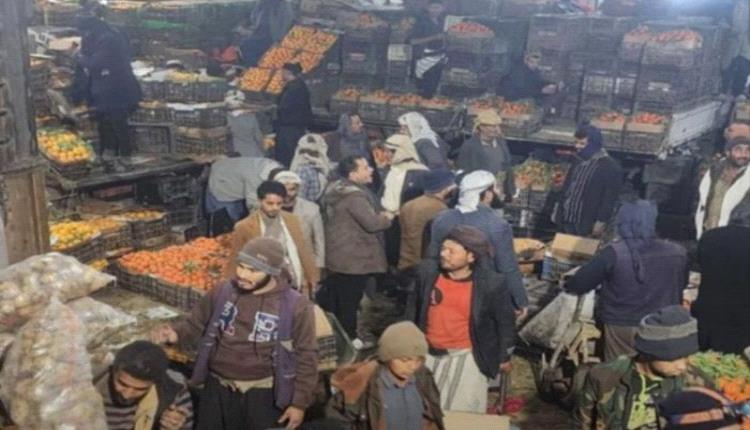 مليشـ.ـيا الحو.ثي تغلق سوق الجملة لنادي شعب إب وتختطف مستأجرين