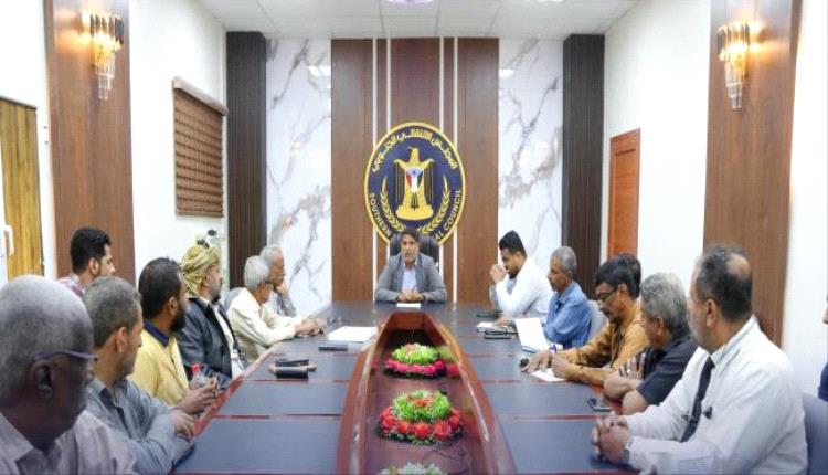 تنفيذية انتقالي العاصمة عدن تعقد اجتماعها الدوري وتؤكد ثبات المجلس على الأرض