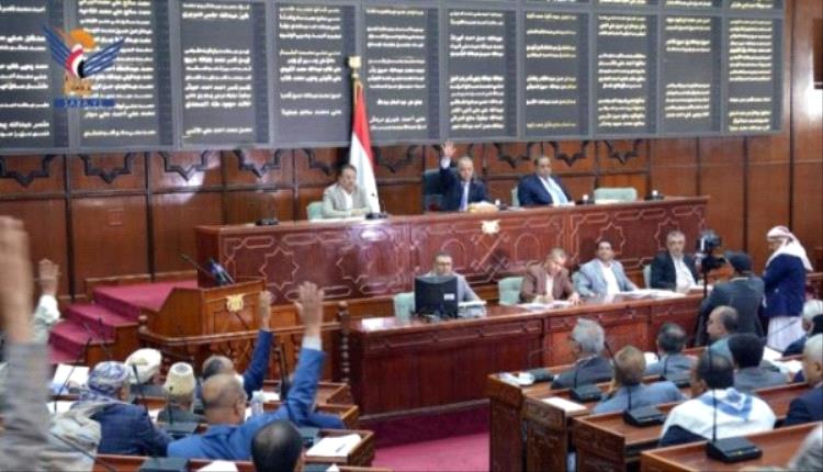 الحـ.ـوثيون يرفضون لجنة عسـ.ـكرية بإشراف التحالف ويلوحون بـ«رد عـ.ـسكري»