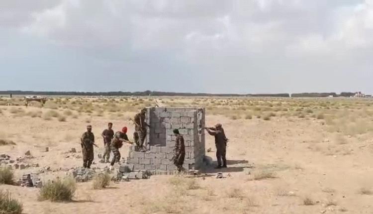 بعد أن أُشيع توقف وحدة حماية الأراضي عن أداء مهامها.. بسط عشوائي يطال أرض المطار المستقبلي في بئر أحمد