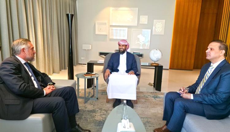 عضو مجلس القيادة الرئاسي عبدالرحمن المحرّمي يلتقي سفير الاتحاد الأوروبي لدى اليمن
