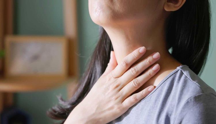 بينها التدخيـ.ـن والنظام الغذائي.. عادات يومية تزيد خطر الإصابة بسرطان الفم