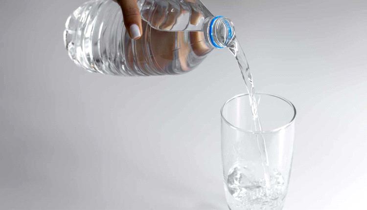 مضاد أكسدة طبيعي وداعم للطاقة.. ما هو الماء الهيدروجيني ..؟