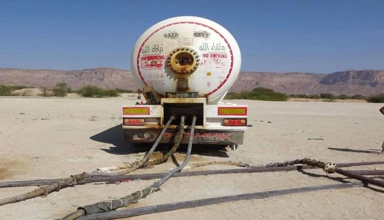 «لماذا ترى بعين واحدة؟» القطيبي يواجه بن لزرق بملفات النفط والفساد المغيّبة