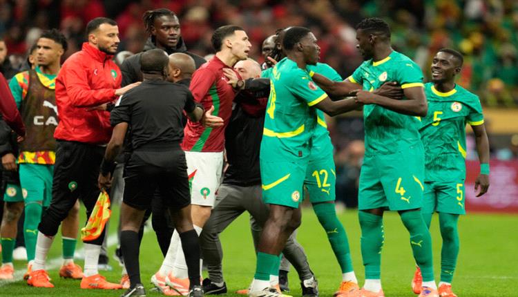 وفقا للوائح "الكاف".. السنغال خرقت قانونا كان يستوجب إعلان خسارتها تلقائيا