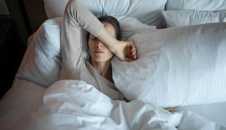 لماذا نصحو مع صداع نصفي؟ إليك 4 أسباب ..