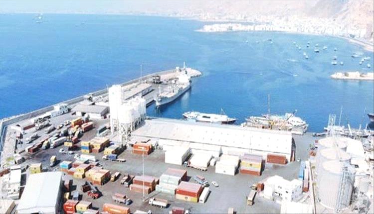 استئناف كامل للنشاط الملاحي في ميناء المكلا يدعم الاقتصاد المحلي

