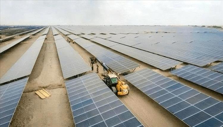 إعادة تشغيل محطة الطاقة الشمسية بعدن وتحسّن متوقع في الكهرباء

