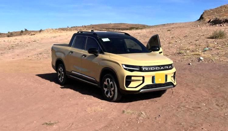 خبير اقتصادي: السيارات الهجينة الخيار الأنسب لليمن حاليًا

