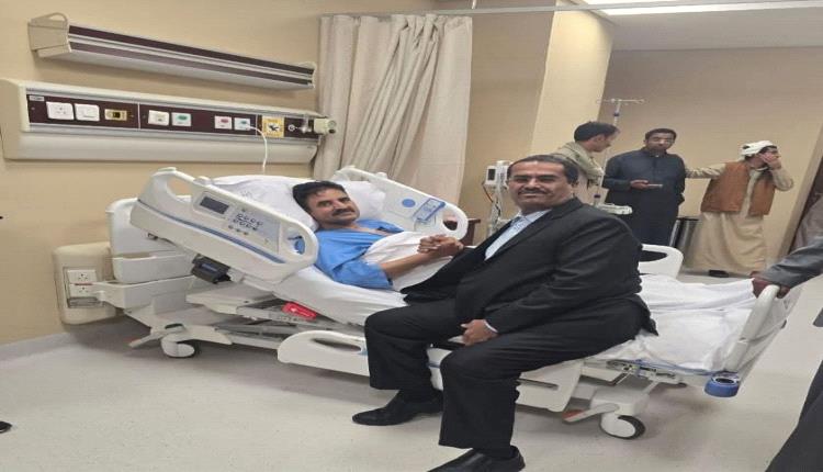 القائد العام لقوات دفاع شبوة يزور العميد الجبواني في الرياض ويطمئن على صحته