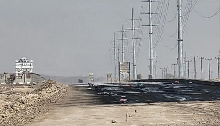 مدير عام الأشغال بشبوة يؤكد أن الأعمال في مشروع تأهيل المدخل الغربي لمدينة عتق في مراحلها النهائية