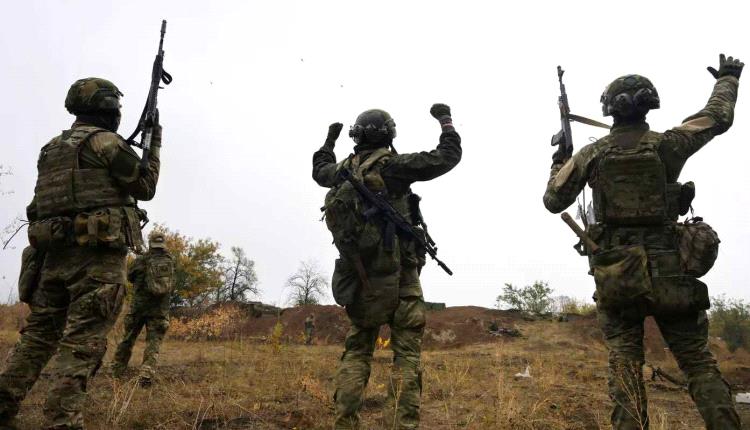 روسيا تعلن السيطرة على بلدتين شرقي أوكرانيا وقتـ.ـل مئات الجنود