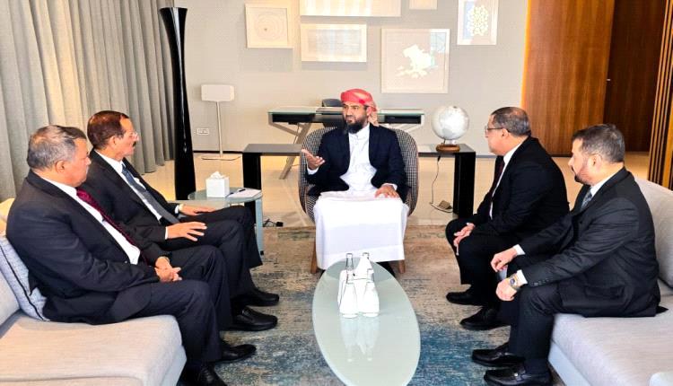 المحرّمي يلتقي قيادات القضاء لتسريع الإجراءات القانونية وحماية النظام العام