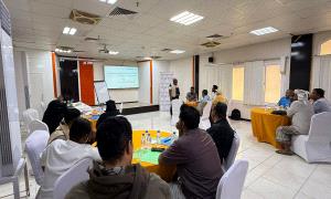 المكلا تشهد انطلاق دورة تدريبية في إدارة الطوارئ والأزمات