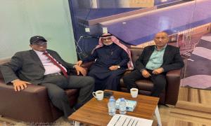 رئيس هيئة الطيران يناقش مع مساعد المشرف العام على البرنامج السعودي سير عمل مشاريع البرنامج 
