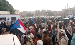 فعالية جماهيرية في تبن تأييدًا للإعلان السياسي والدستوري وتنديدًا بالعدوان السعودي