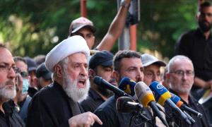 من يضغط على الـ.ـزناد؟.. أزمة قرار بين "الغرفتين" السياسية والعـ.ـسكرية لحـ.ـزب الله