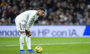 لقطة تشعل الجدل.. تصرف مبابي بعد خسارة ريال مدريد السوبر الإسباني يفتح باب الانتقادات