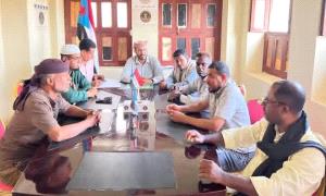 تنفيذية انتقالي الشحر تجدد التأكيد على جنوبية حضرموت ورفض قمع الحريات