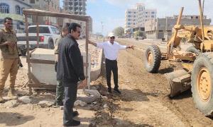 مدير عام المنصورة يتفقد مشروع "إعادة تأهيل شارع التقنية - تقاطع بئر أحمد"