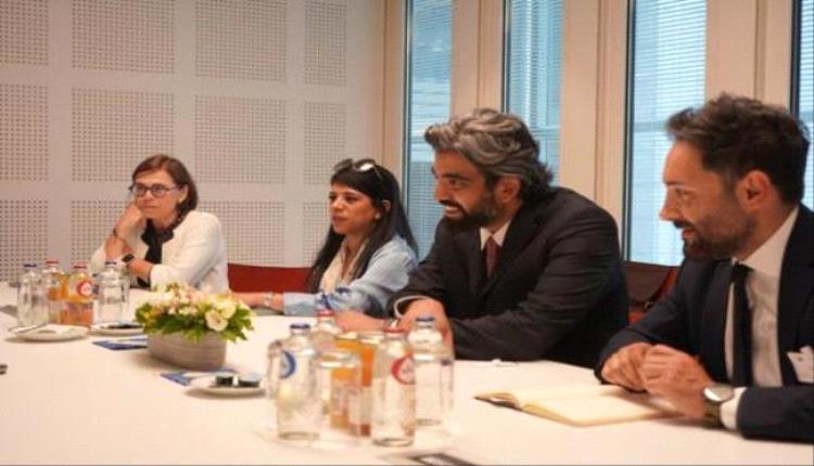 ممثل رئيس المجلس الانتقالي يلتقي عضوة بالبرلمان الأوروبي في بروكسل