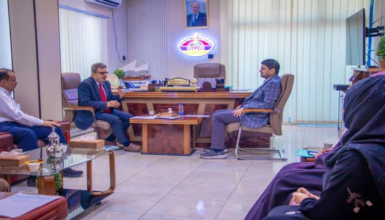 اتفاق عمل مشترك بين شركة النفط اليمنية وهيئة المواصفات والمقاييس لضبط معايرة محطات الوقود
