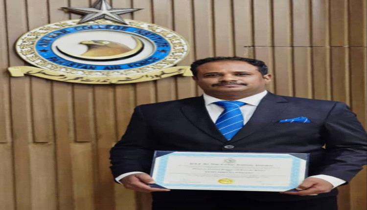 الصحفي والإعلامي يهنئ العميد الركن واثق أحمد الدعجري العلوي .
