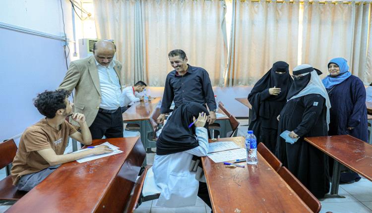 كلية الطب بجامعة عدن تدشن امتحانات الفصل الدراسي الثاني
