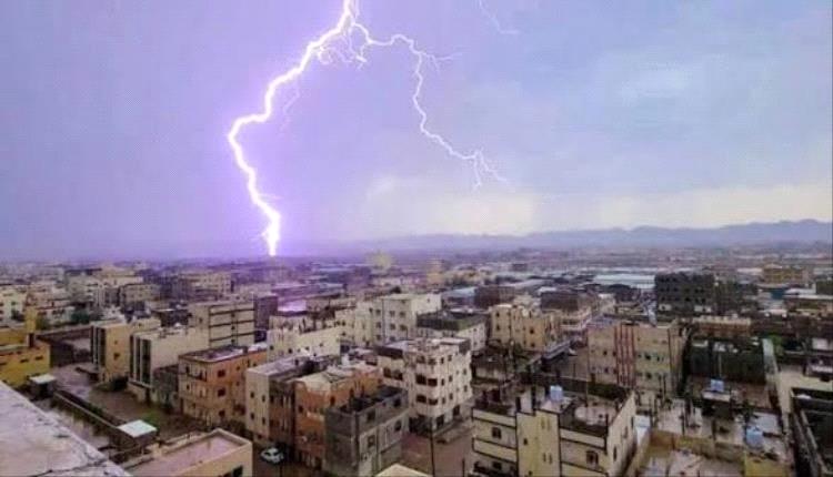 مصـ,ـرع خمسة بينهم طفل وأسرة كاملة.. تفاصيل ليلة مأساوية عاشتها محافظتان تحت ضـ,ـربات الصـ,ـواعق