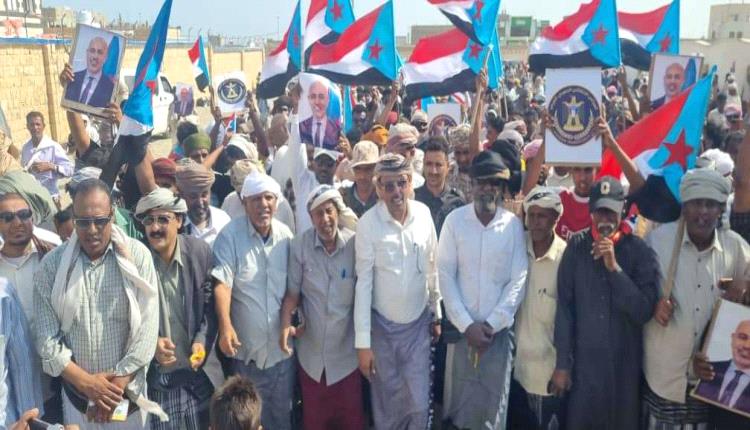 سقطرى تشهد حشودًا جماهيرية للتصعيد ضد الوصاية والاحتلال في ذكرى 7 يوليو