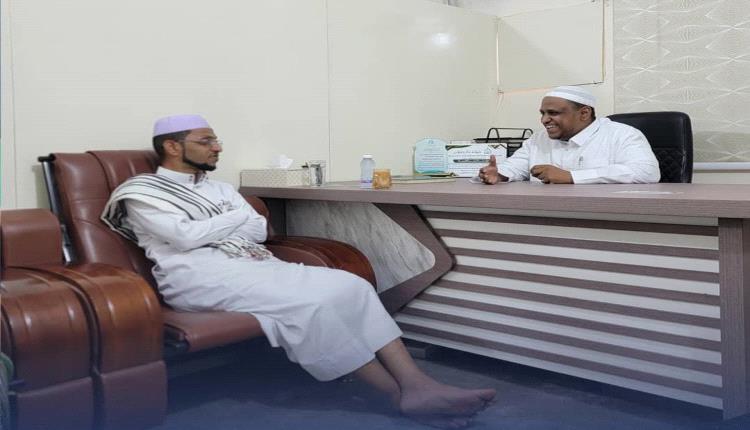 رئيس مؤسسة الصفوة للتنمية يزور مؤسسة يسر للتنمية بحضرموت لبحث آفاق التعاون والشراكة