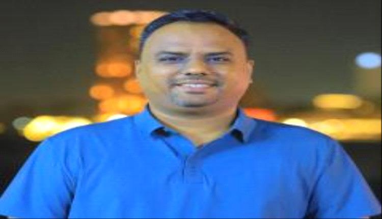 الصحفي ملطوف يتساءل: لماذا تُفرض رسوم جمركية على المشتقات النفطية وهي تمس حياة المواطن؟
