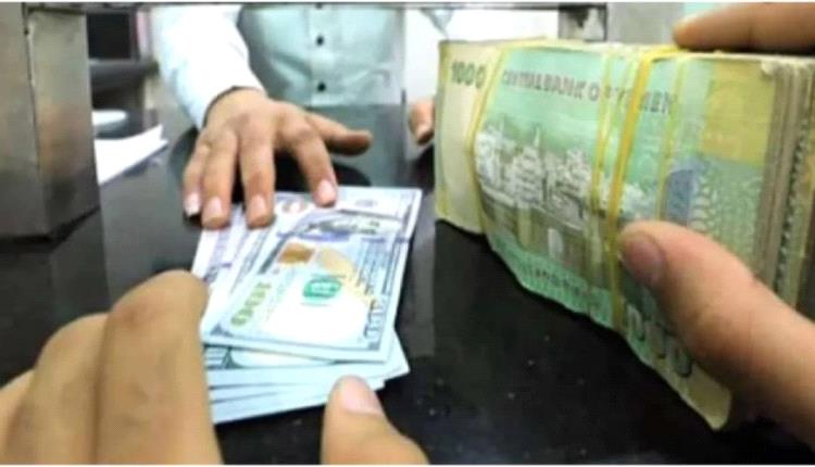 المواطن محاصر بين نار الغلاء الفاحش، ونار القرارات الارتجالية، و"المسؤولون" ينعمون بامتيازات كبيرة