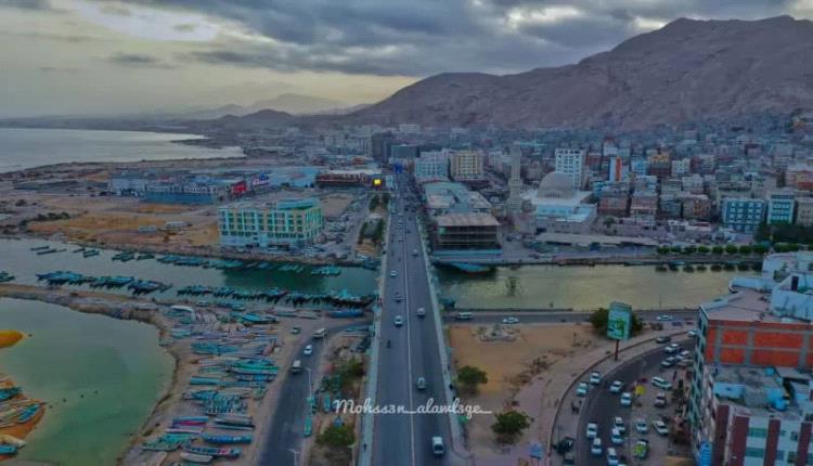 الفساد في مؤسسات الدولة يعرقل تعافي المناطق المحررة رغم وفرة الموارد