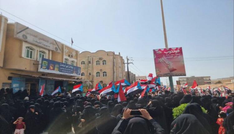 حشود الغيضة ترفع صوتها.. رفض للوصاية ومطالب بإنهاء تدهور الخدمات
