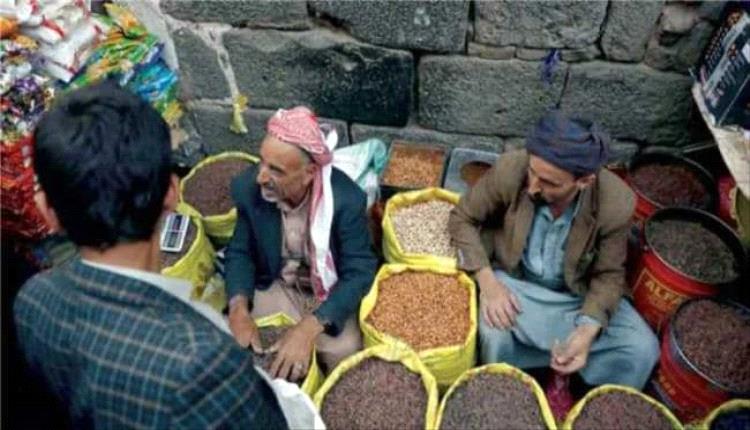 تهديدات الحو.ثيين للملاحة تنذر بموجة غلاء جديدة في اليمن