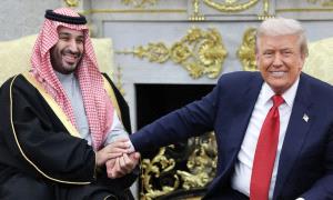 ترامب منح ولي العهد السعودي الضوء الأخضر لشن ضربات ضد الحو.ثيين.. تصعيد غير مسبوق يهدد بانهيار الهدنة