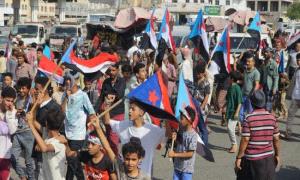 الحبيلين تشهد توافدًا جماهيريًا للمشاركة في مسيرة احتجاجية رفضًا لتردي الخدمات والوصاية السعودية