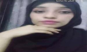 حادثة تثير القلق في عدن.. اعتراض ناشطة إعلامية وأسرتها من قبل مسلحين بملابس مدنية
