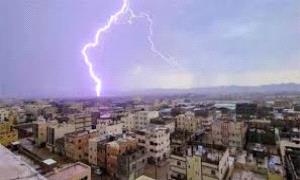 صواعق رعدية تودي بحياة أربعة أشخاص من أسرتين في حجة 