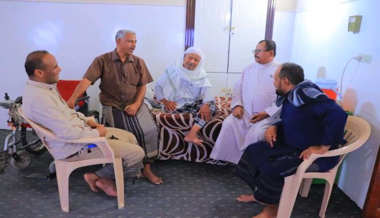 انتقالي القطن ينفذ زيارات عيدية لعدد من المشايخ والأعيان والشخصيات الاجتماعية بالمديرية