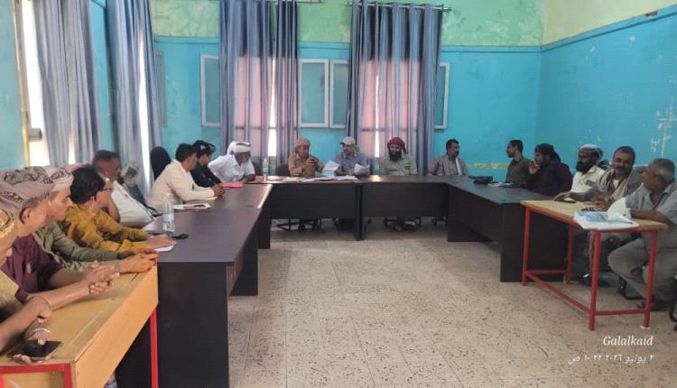 لحج.. تنفيذي المسيمير يدين الحملات الإعلامية المضللة ضد قيادة أمن المديرية ويؤكد دعمه للأجهزة الأمنية