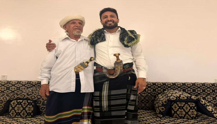 الخضر السليماني يزور الشيخ عبدالرب النقيب ويشيد بمواقفه الوطنية ودوره الاجتماعي