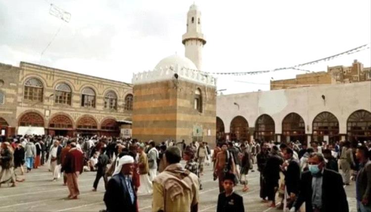 إغلاق مؤقت للجامع كبير وعدد من المساجد في صنعاء بسبب انتشار حشرة الكتن