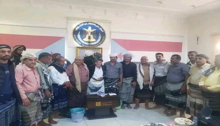 وحدة الصف الجنوبي تتجلى في زيارة وفد أبين الكبير للمرجعية الجنوبية الشيخ عبدالرب النقيب