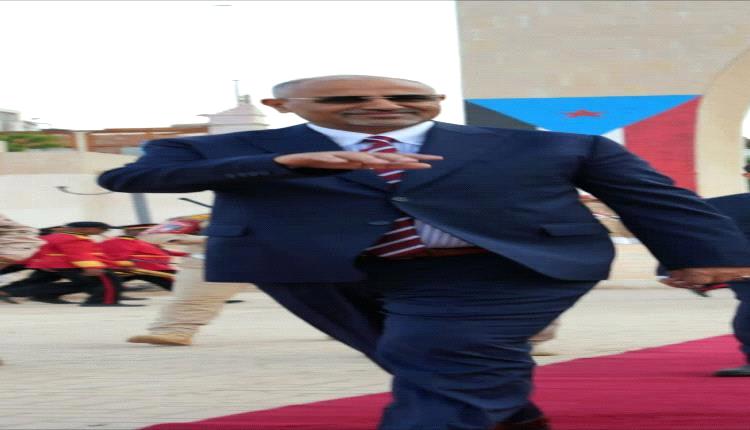 صحفي : ملاحقة القائد الزُبيدي وقاحة وتكشف عن تخبطهم وعجزهم
