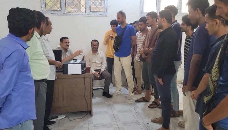 مدير عام المنصورة يشدد باستمرار ضبط المنشآت التجارية المتخلفة عن ..