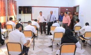 وكيل حضرموت المساعد يدشّن الامتحانات النهائية بمعهد العلوم الصحية بسيئون