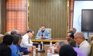 المحافظ عبدالرحمن شيخ يطالب بخيارات عاجلة لإنقاذ خدمة الكهرباء في عدن