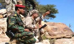 تحت مظلة الشرعية... فضيحة مرافقة قيادي إخواني "مطلوب للعدالة" للجنة تابعة لوزارة الدفاع اليمنية